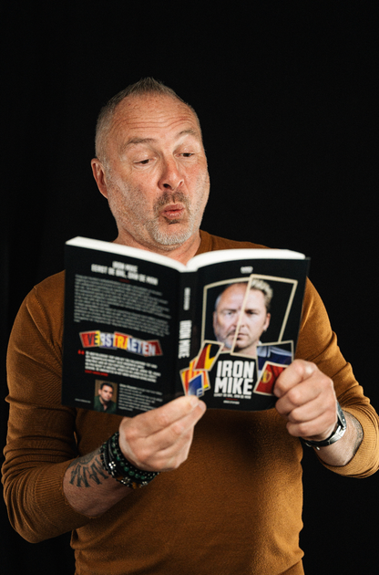 IRON MIKE - boek