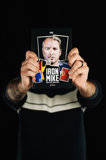 IRON MIKE - boek